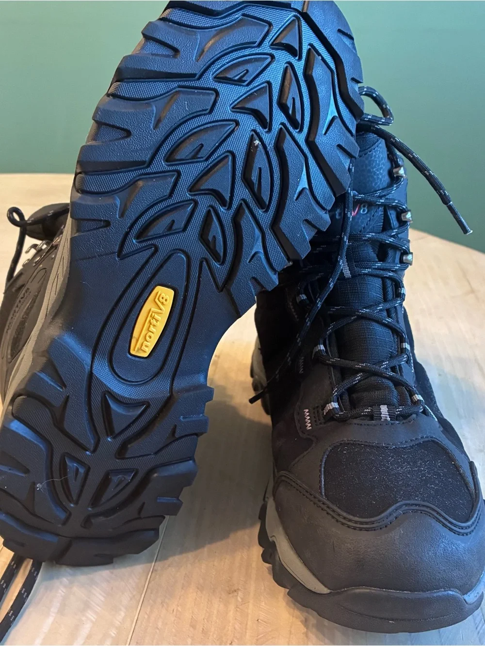 Men's Black Waterproof Norti V8 Hiking Boots